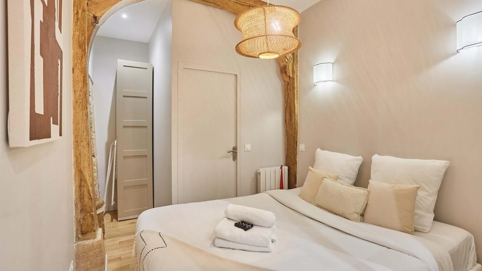 Superb Apartment 1 Bedroom Center Of Paris By Studio Prestige